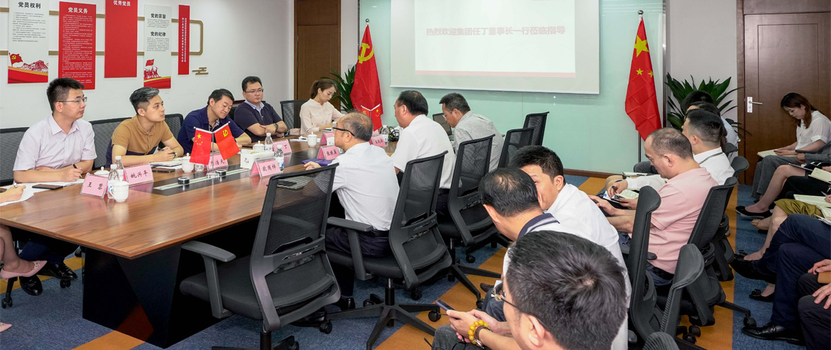 为旅游插上航空“翅膀”，给旅游增添科技“引擎”，用创新创造更大价值