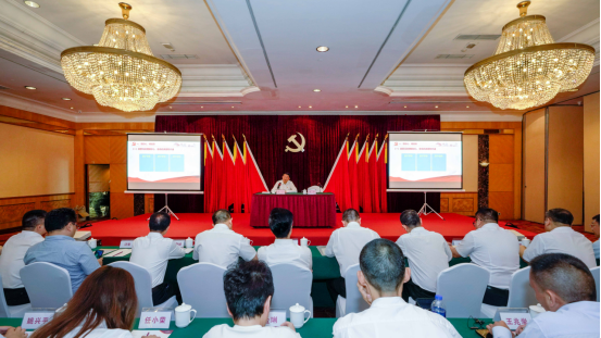 尊龙凯时集团任丁书记带头讲授“不忘初心、牢记使命”主题教育专题党课