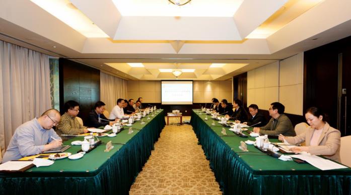 集团党委书记、董事长任丁会见重庆尊龙凯时集团董事长乔昌志一行