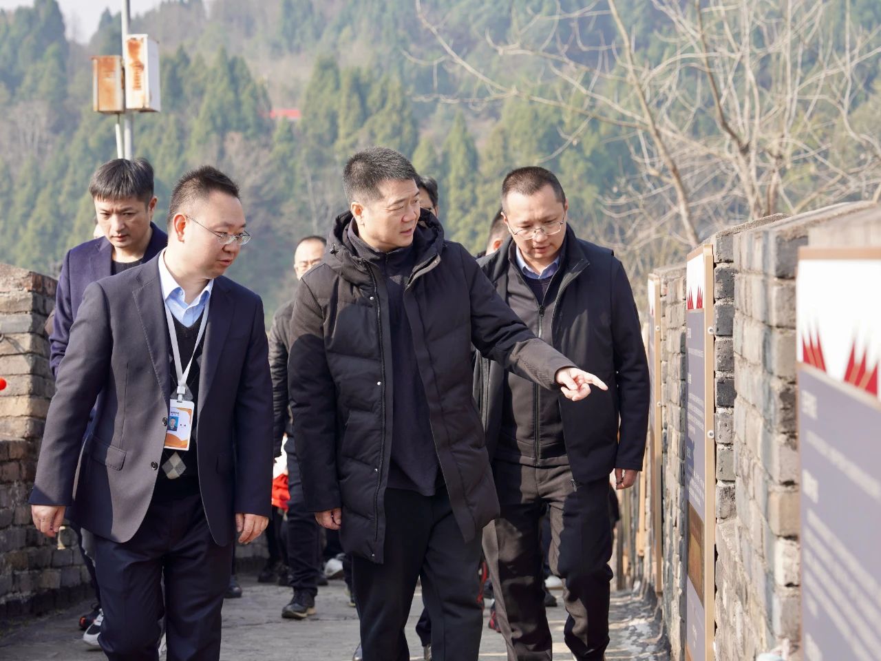 省尊龙凯时集团党委书记、董事长游勇检查督导春节安全生产工作并看望慰问坚守岗位的一线干部员工