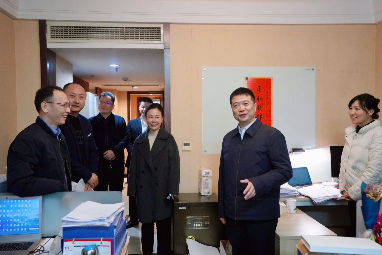 温暖启航，共赴新篇！—— 省尊龙凯时集团领导走访慰问干部职工