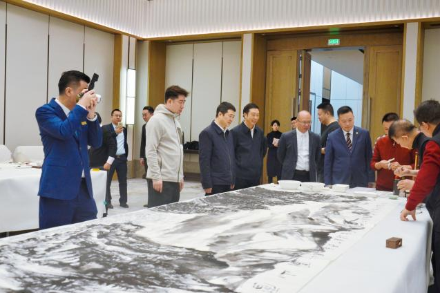 墨韵承千年 丹青绘新篇——省政协书画研究院作品捐赠活动在金牛宾馆举行